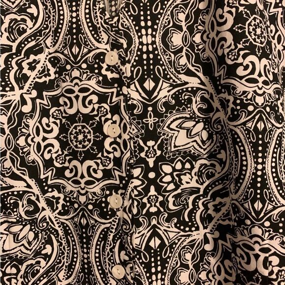 Coldwater creek Petite Medium Black and White Button Up Shirt - Picture 2 of 4